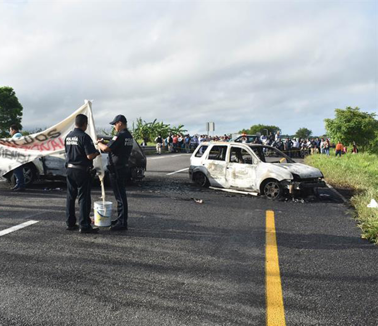 En Tabasco Le Dan La Bienvenida A La Guardia Nacional Incendiado