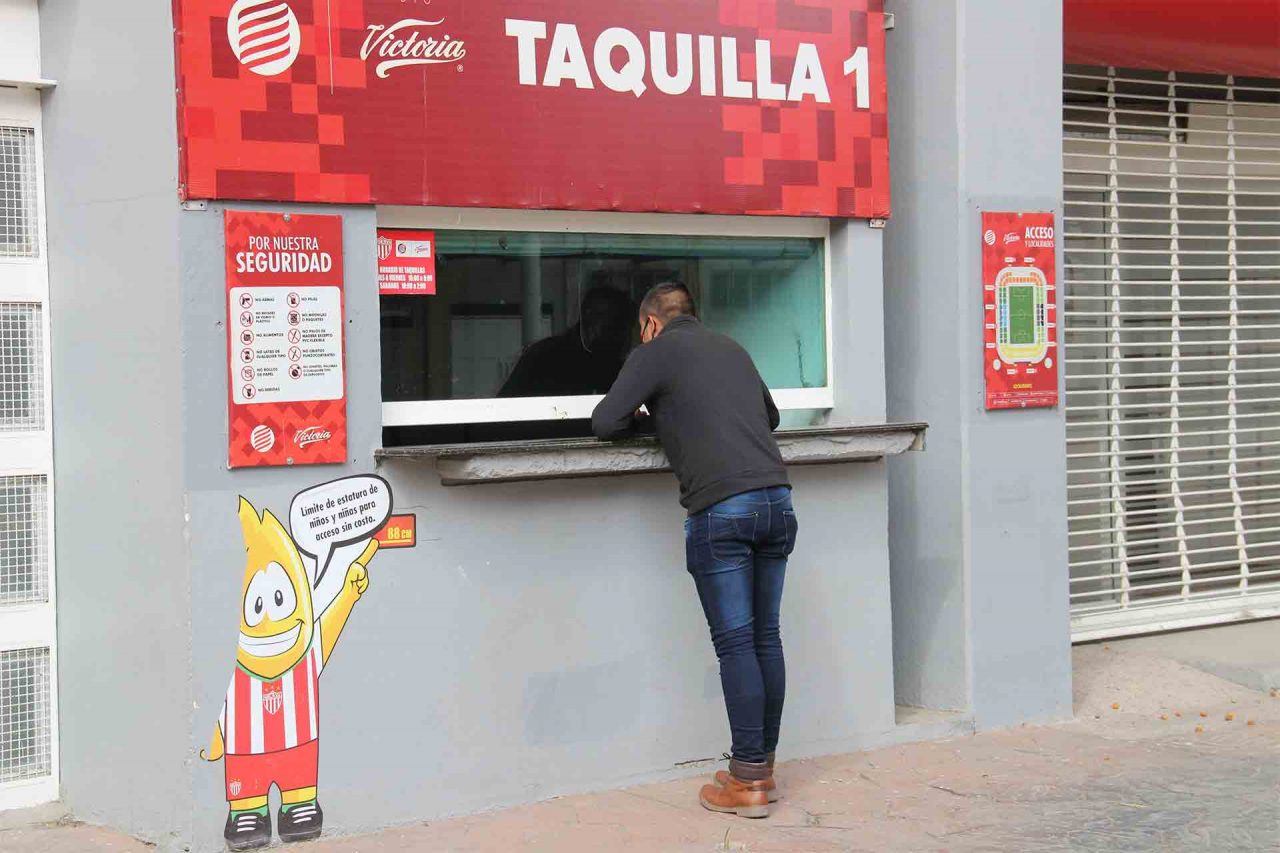 Polémica, Reapertura, Afición, Estadio Victoria.