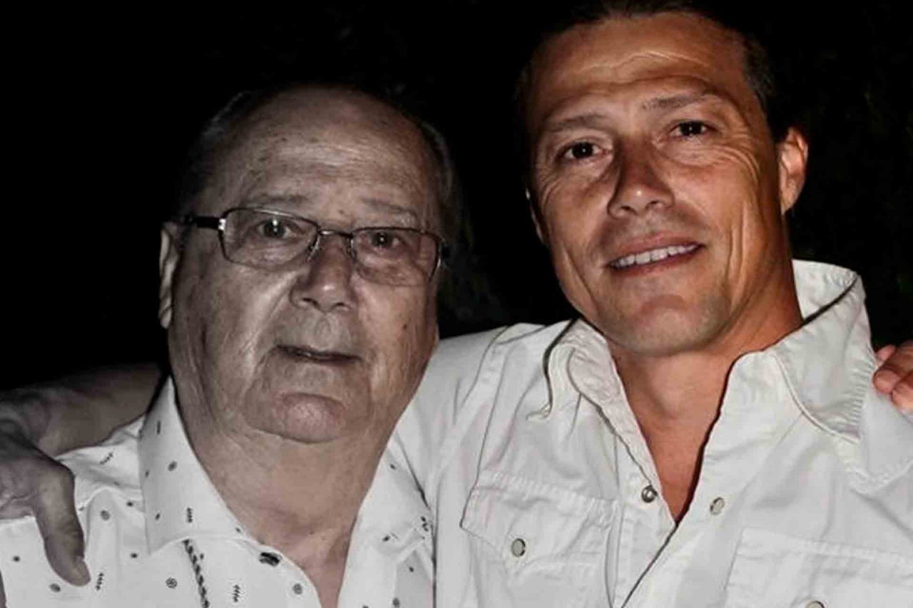 Matías Almeyda junto a su padre, Oscar Almeyda.