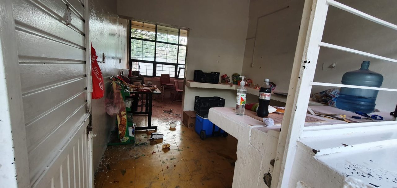 flamazo escuela mujeres lesionadas