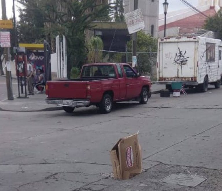 ¿Y en Aguas cómo tapan los baches ? pues…