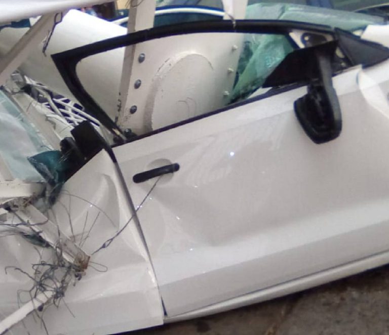 Fue al baño y se salva, dueña de la nave que aplastó el espectacular