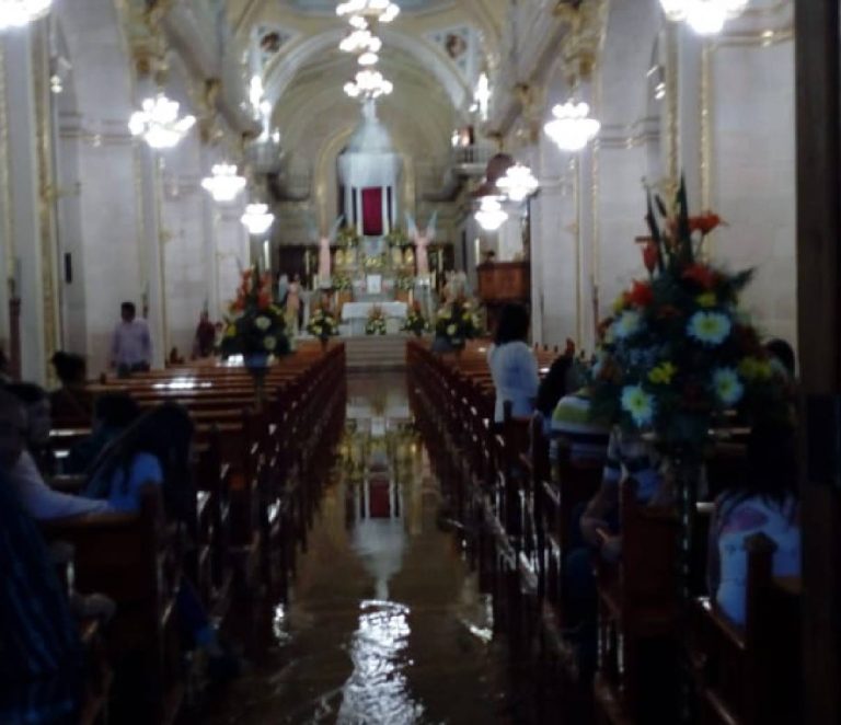 Dios escuchó sus rezos y la lluvia les llegó