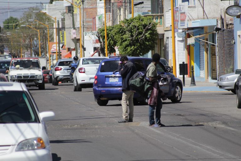 También aquí se aprovechan de los migrantes