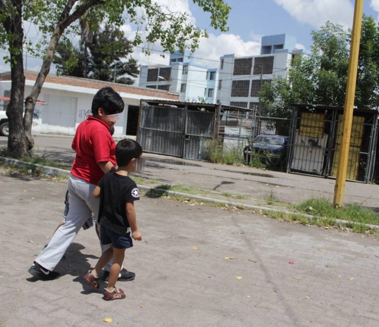 Tienen que dejar a la ‘bendi’ en casa, no les queda de otra