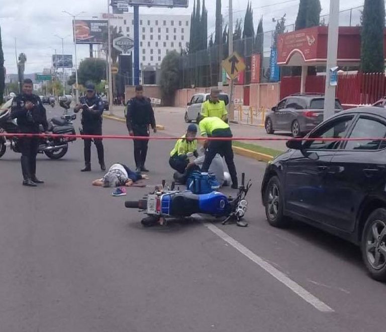 Motociclista atropella y mata a una mujer en Colosio