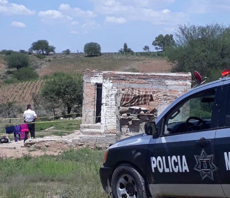 Mujer encuentra a su esposo colgado en la Comunidad de Paso Hondo