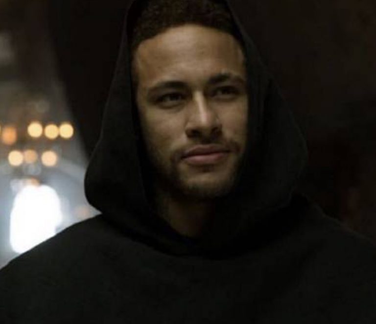 Neymar no juega pero bien que actúa, será un monje en la “La casa de papel”