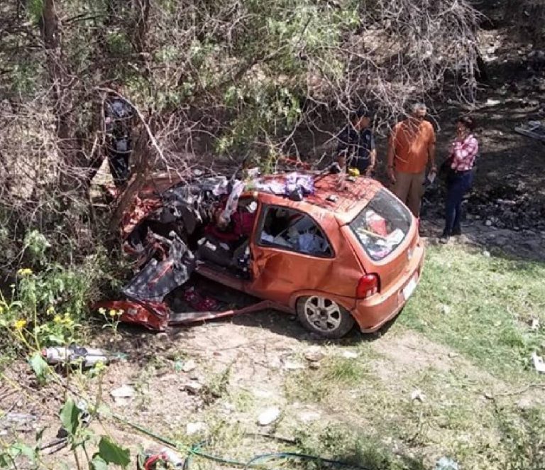 ¡Fatal accidente en Asientos! Dos mujeres muertas y un lesionado