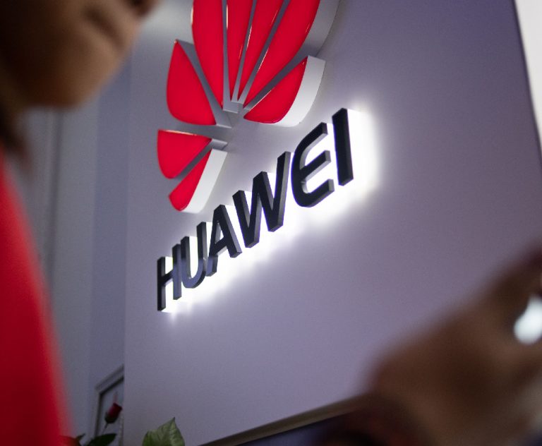Huawei fija postura tras reportes de supuestas investigaciones del departamento de justicia de EU