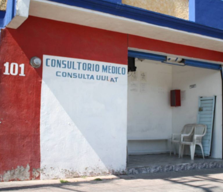 En tres meses suspenden 25 farmacias