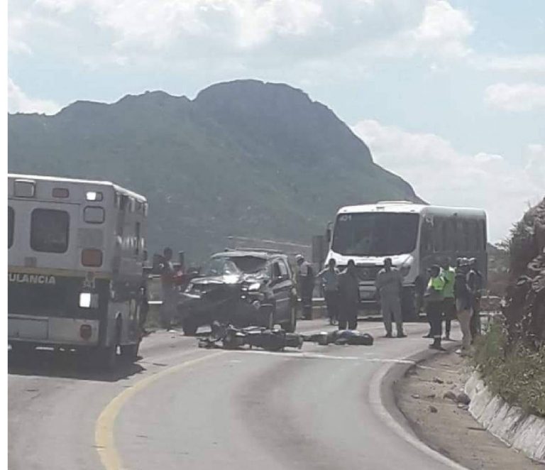 Espantosa muerte encuentra un motociclista en las curvas de Asientos