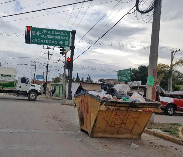 En Jesús Miami sufren a montones por la basura