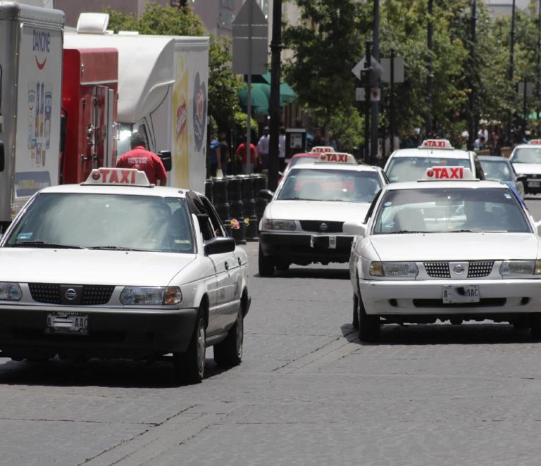 Son investigados cuatro taxistas por diferentes delitos