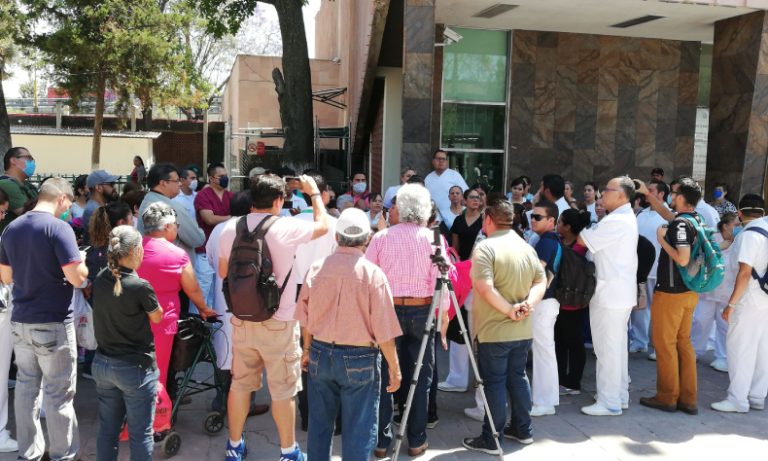 Se manifiestan por falta de insumos en el IMSS y el Hospital Hidalgo