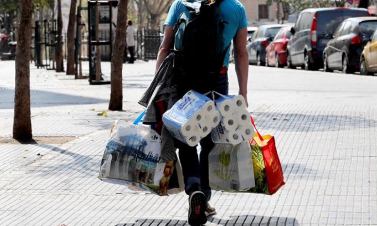 Americanos vienen a México a hacer compras de pánico