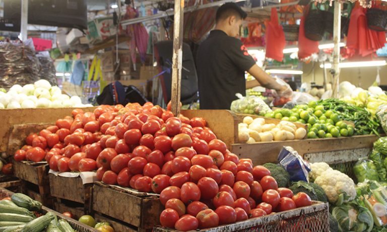 Disminuyen precios de la canasta básica