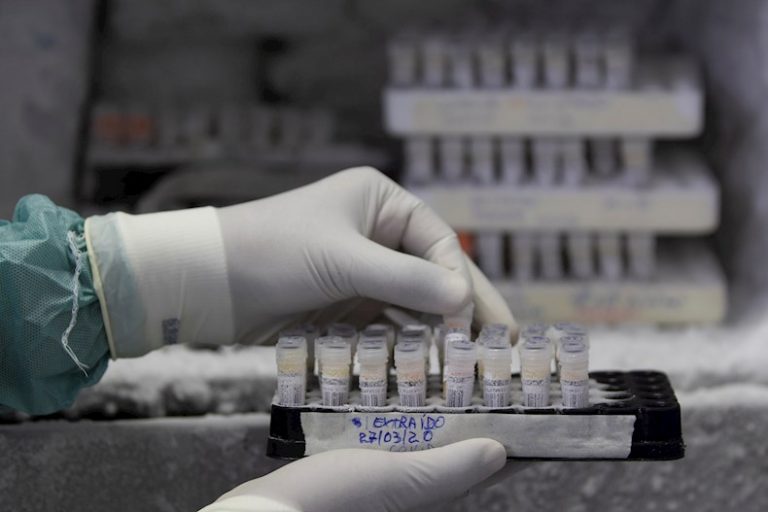 Pa’ noviembre o diciembre podría estar lista vacuna mexicana contra el COVID