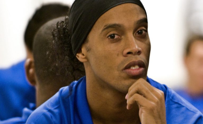 Ronaldinho burla a la cárcel