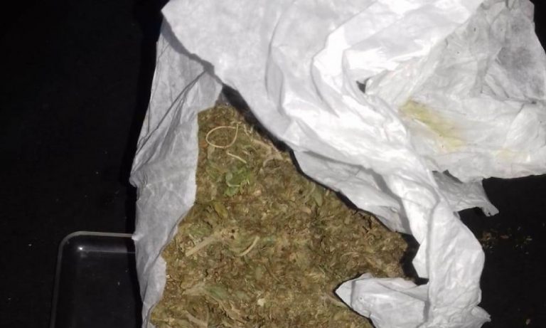 Atoran a dos por andar repartiendo marihuana y ‘crystal’