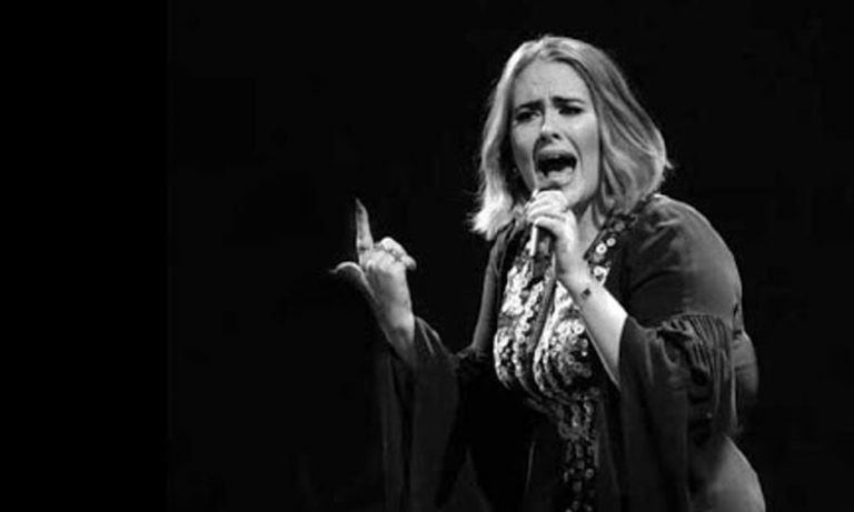 Adele regresa a las redes sociales dejando a todos con la boca abierta