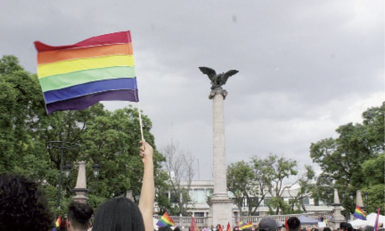 El Infonavit no distingue colores y apoya a la comunidad LGBT
