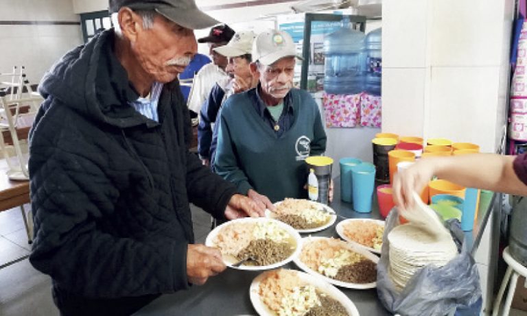 Comedor de las Tres Aves Marías recibe donativos en especie