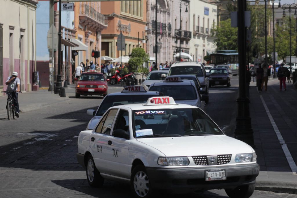 Autoridades dejan solos a los taxistas con las pruebas de coronavirus