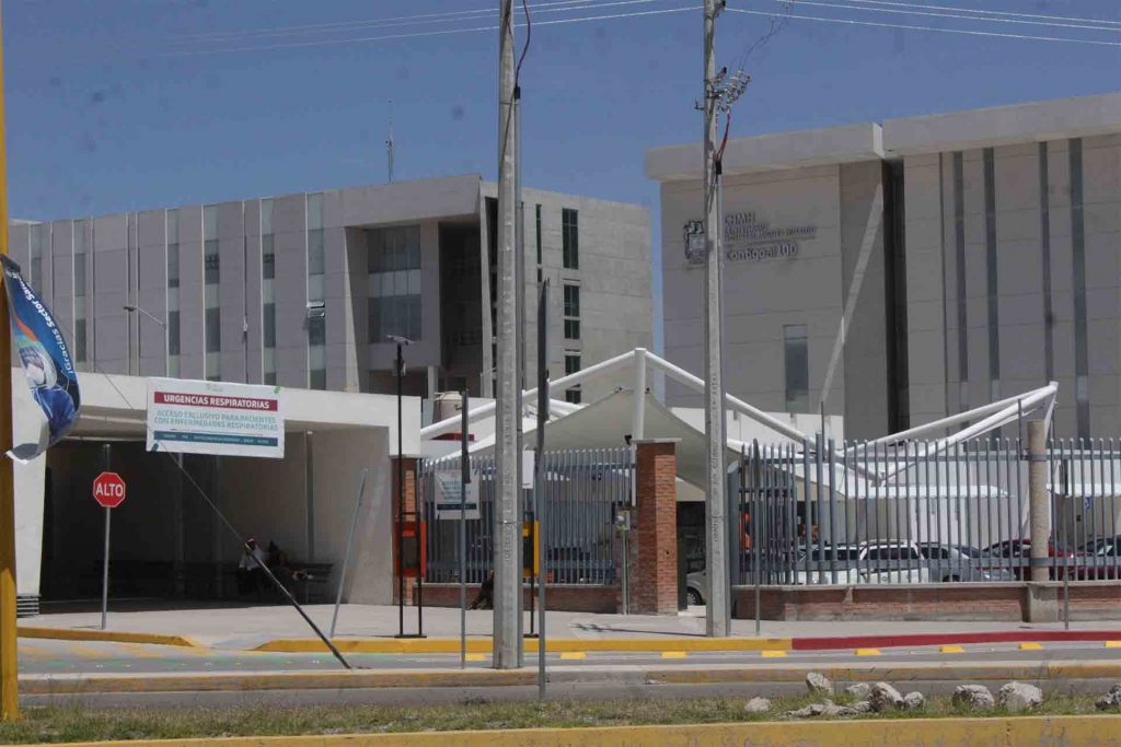 Hospitales continúan desbordando en Aguascalientes