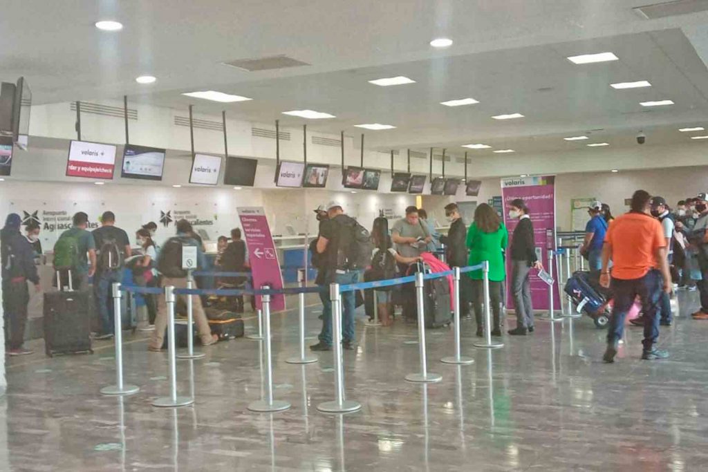 Cancelan vuelos internacionales en Aguas