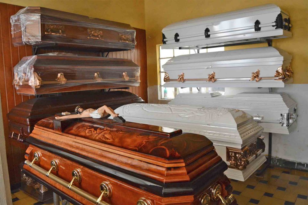 Funerarias siguen chambeando con el mismo horario