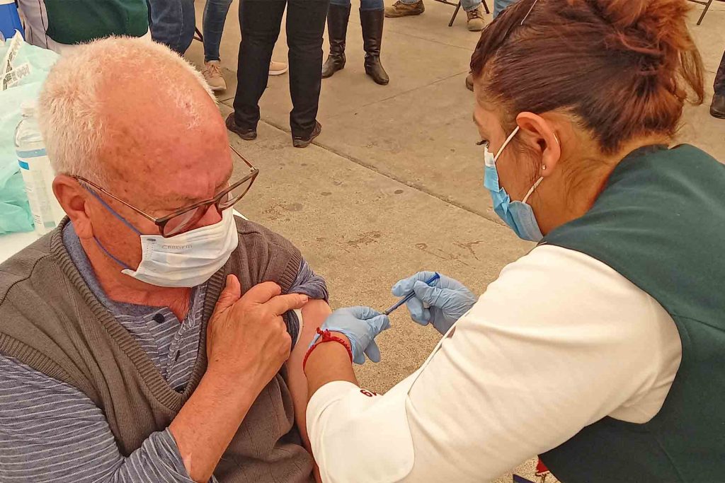 Comenzará vacunación de adultos mayores en Aguas