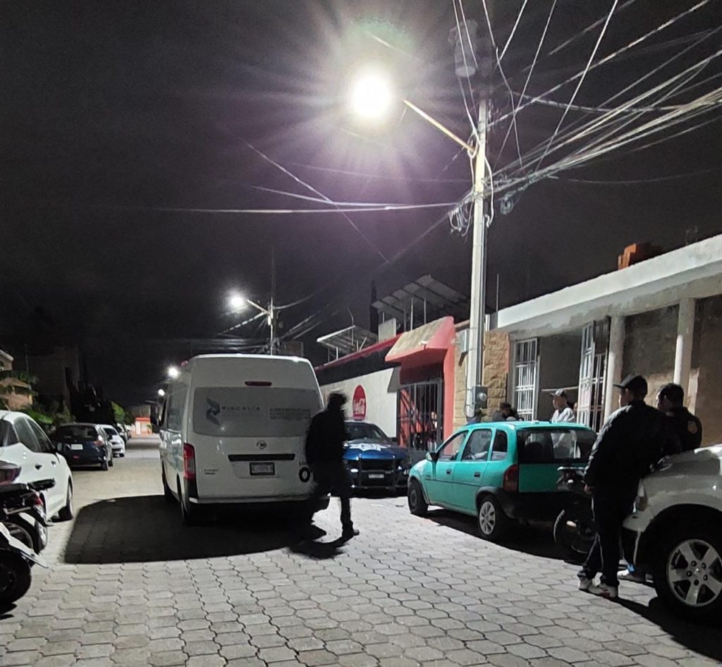 ¡SE CUELGA CHAVITA!