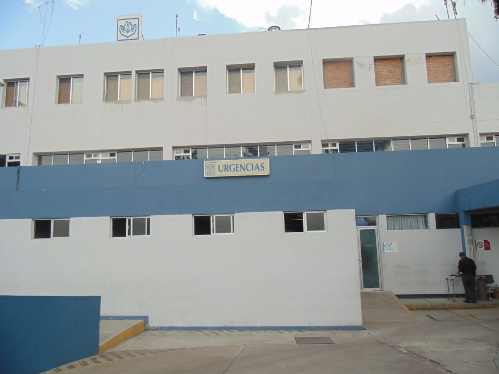 Hombre murió en el Hospital del ISSSTE tras sufrir una caída de un caballo