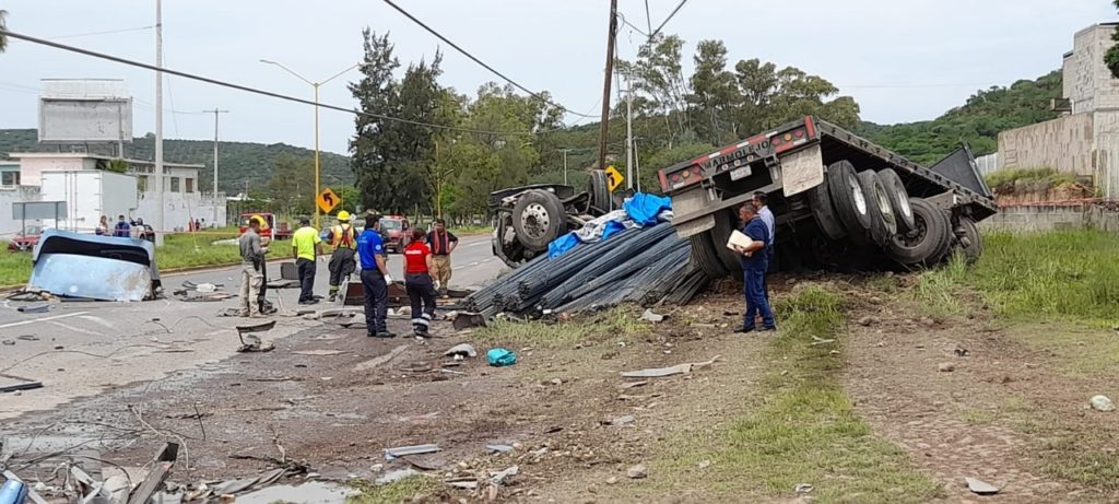 Dos muertos y un lesionado de San Luis Potosí tras accidente en Calvillo