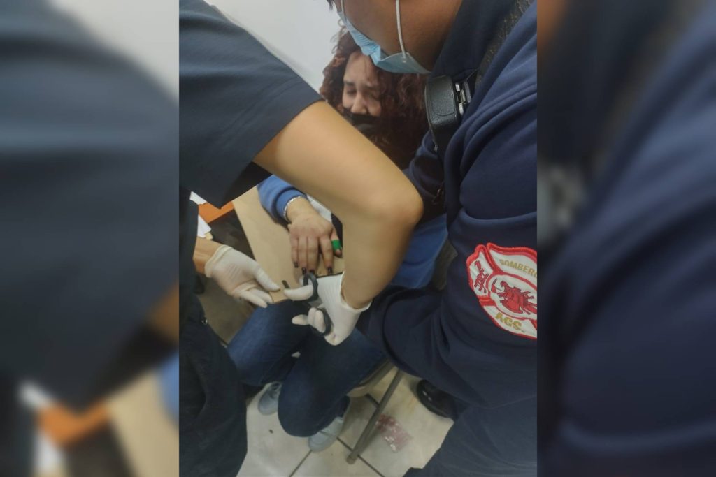 empleada prensada rodillos máquina