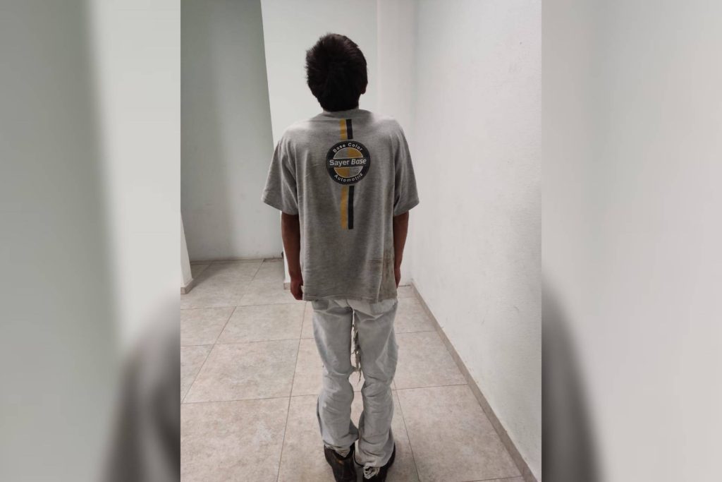 mujer bebé privados libertad