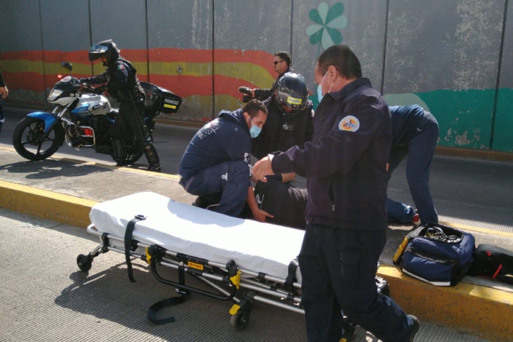 motociclista lesionado caerle silla