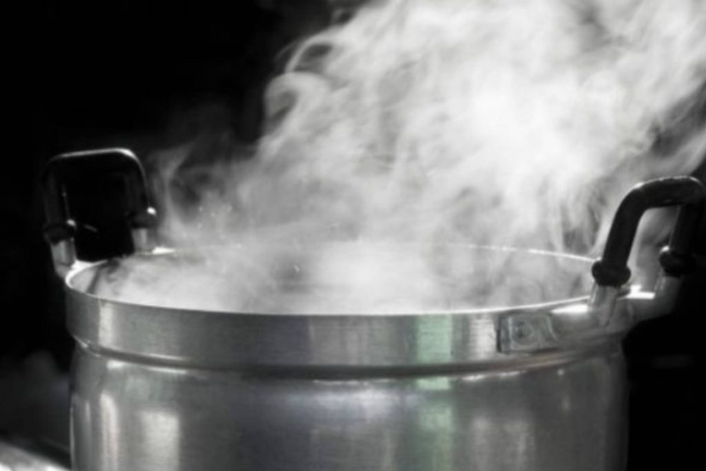 niña cinco años quemaduras manteca