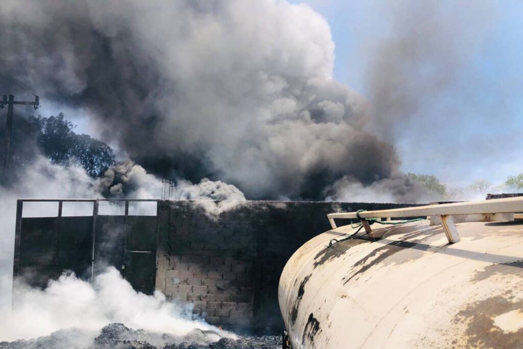 fuerte incendio Ojos de Agua