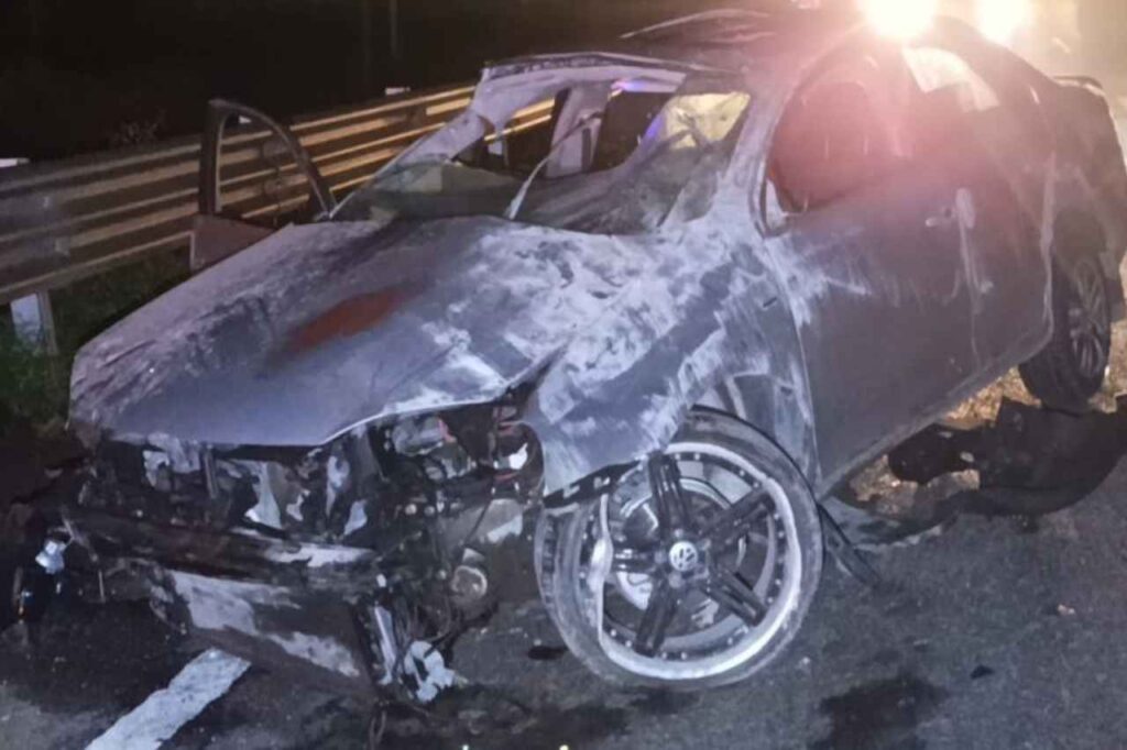 MENOR DE EDAD MUERTO VOLCADURA