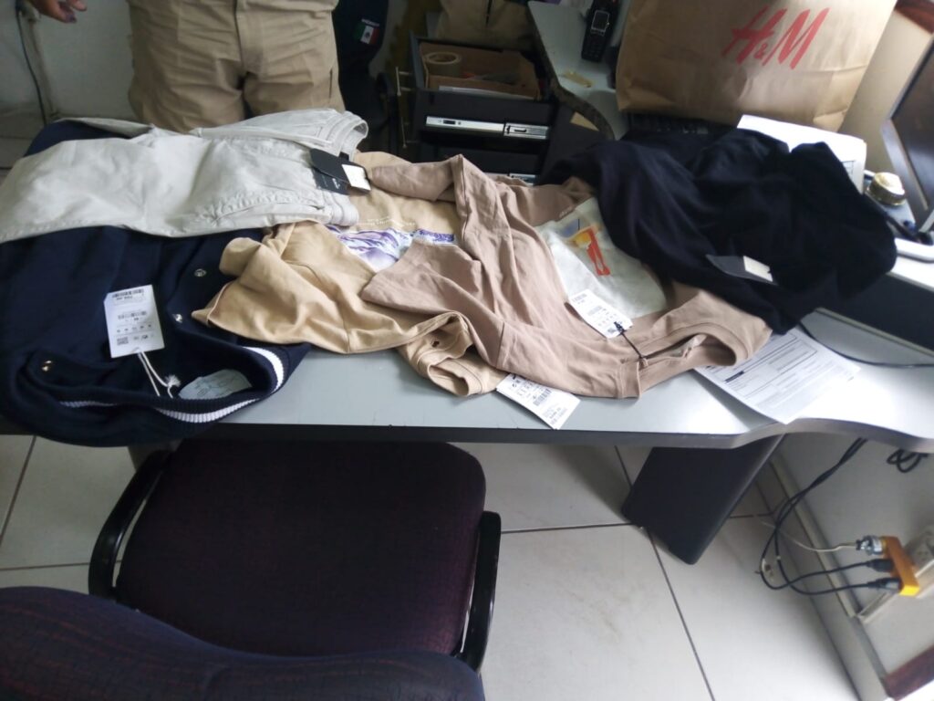 TRES FARDEROS FUERON DETENIDOS