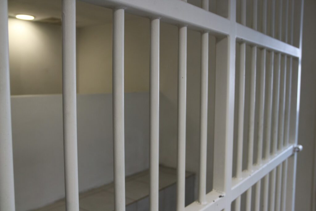 TIRO BALAZOS A UNA CASA Y AHORA ENFRENTA A LA JUSTICIA