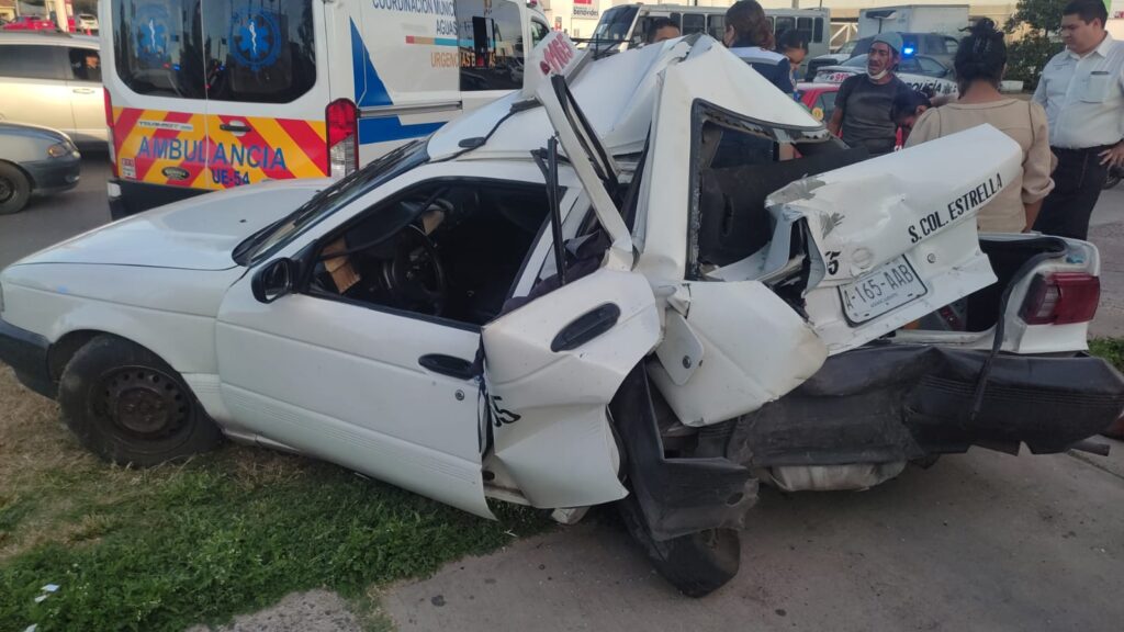 DOS LESIONADOS Y DAÑOS MATERIALES POR MAS DE 170 MIL PESOS DEJA UNA CARAMBOLA