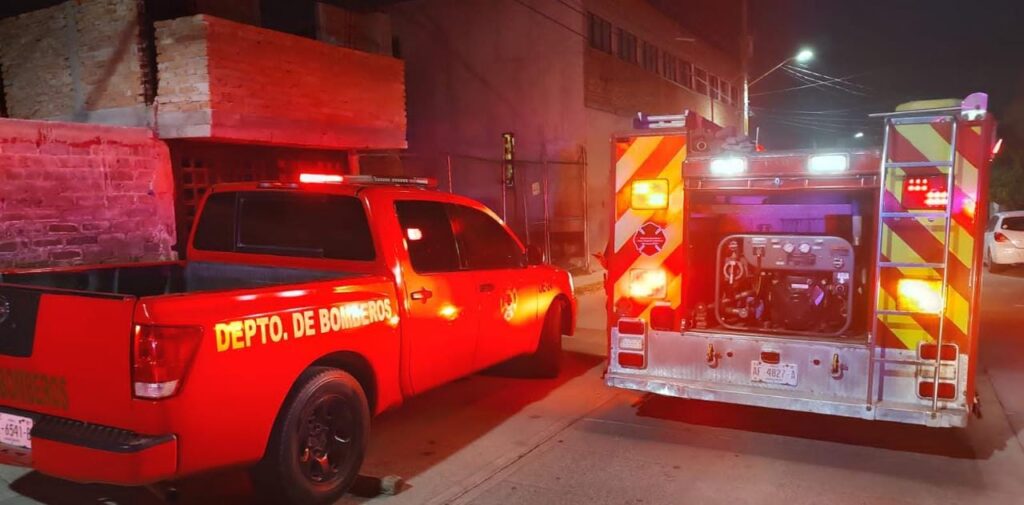 TRAS PONER UN ALTAR SE INCENDIA SU DOMICILIO