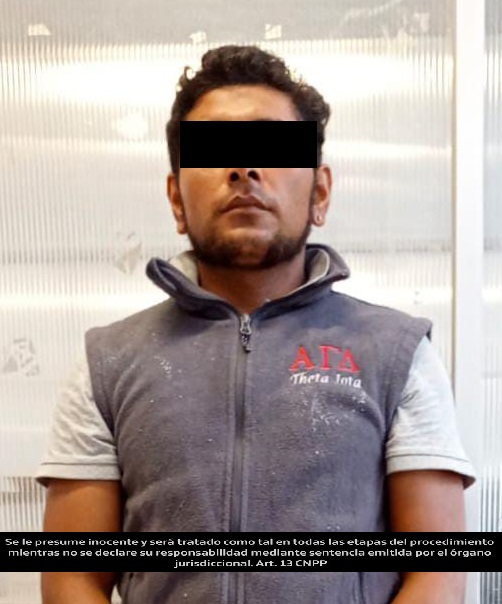 DESGRACIADO DEJA CIEGO A UN PERRO DE UN MACHETAZO