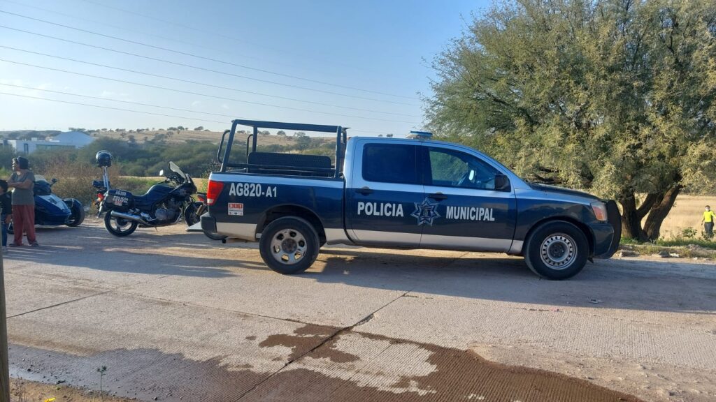 SE AHORCO UN HOMBRE DE LA RAMA DE UN ARBOL