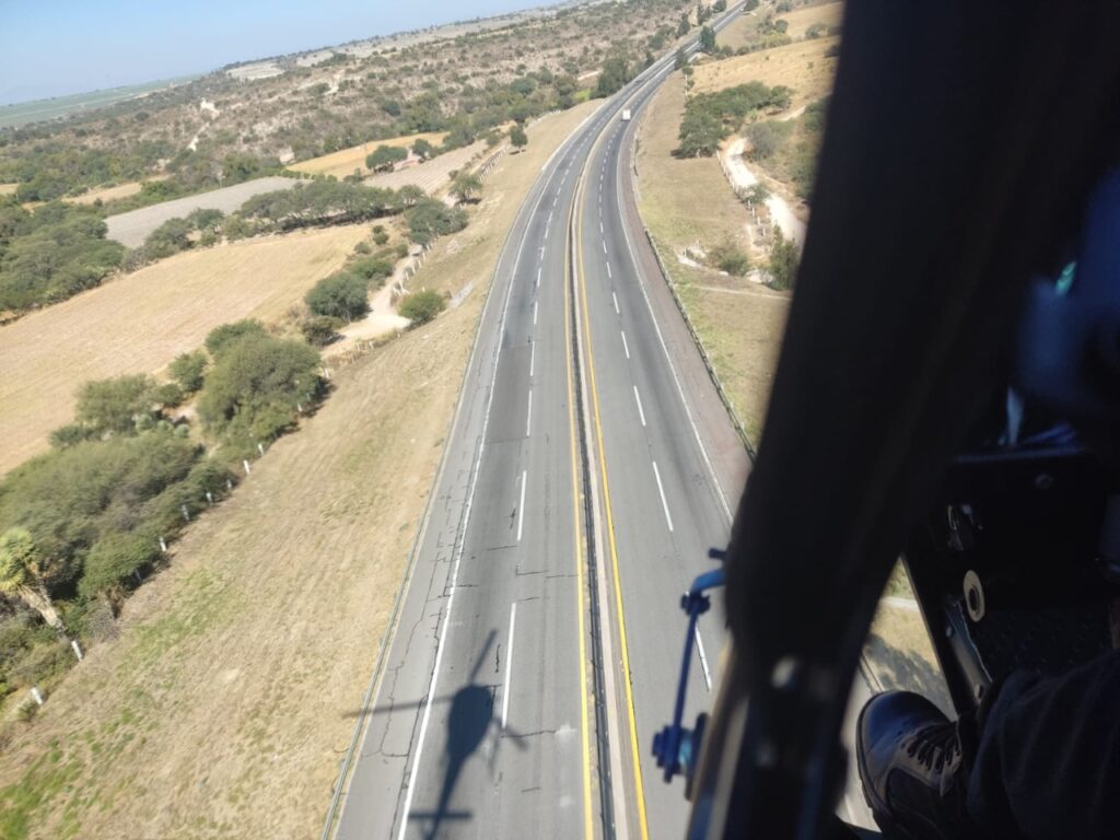 HELICÓPTERO ÁGUILA UNO ANDA TRAS LOS DELINCUENTES