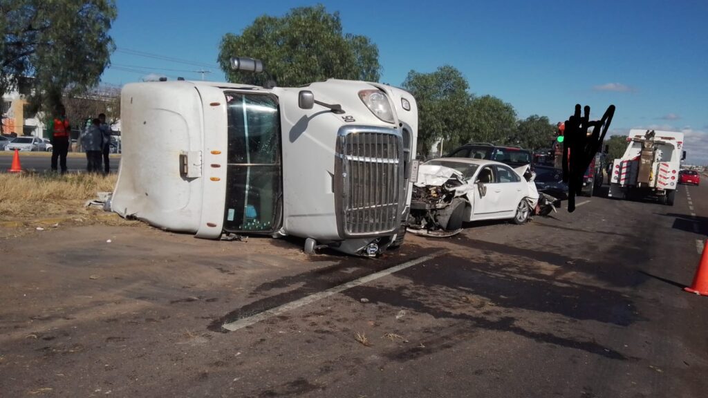 UN BURRO GENERO TREMENDO ACCIDENTE SOBRE LA 45 NORTE