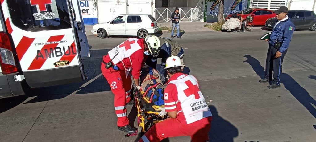 PEPENADOR SE DEBATE ENTRE LA VIDA Y LA MUERTE AL SER ATROPELLADO
